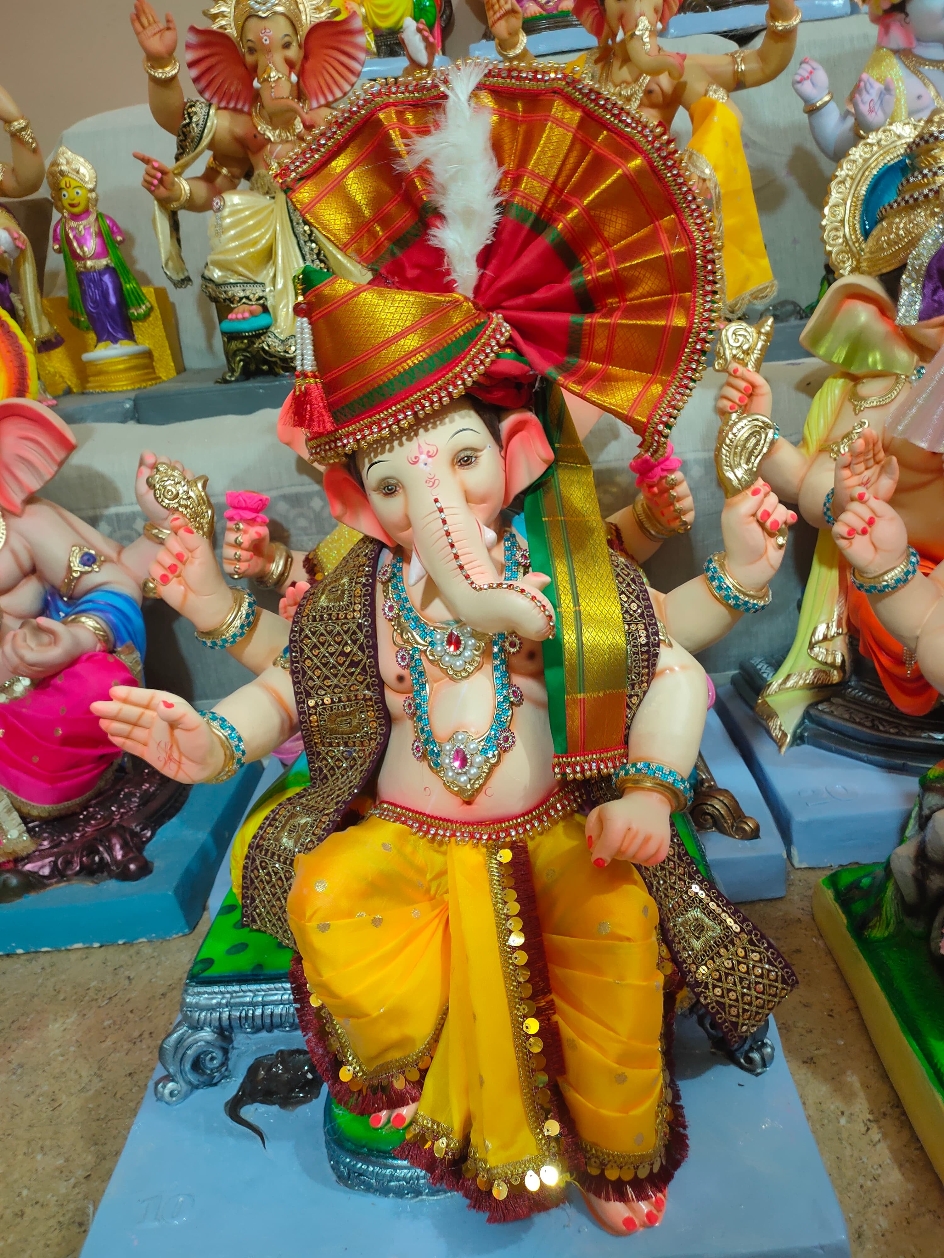 Ganesh Murti G200-06 - 2 FT