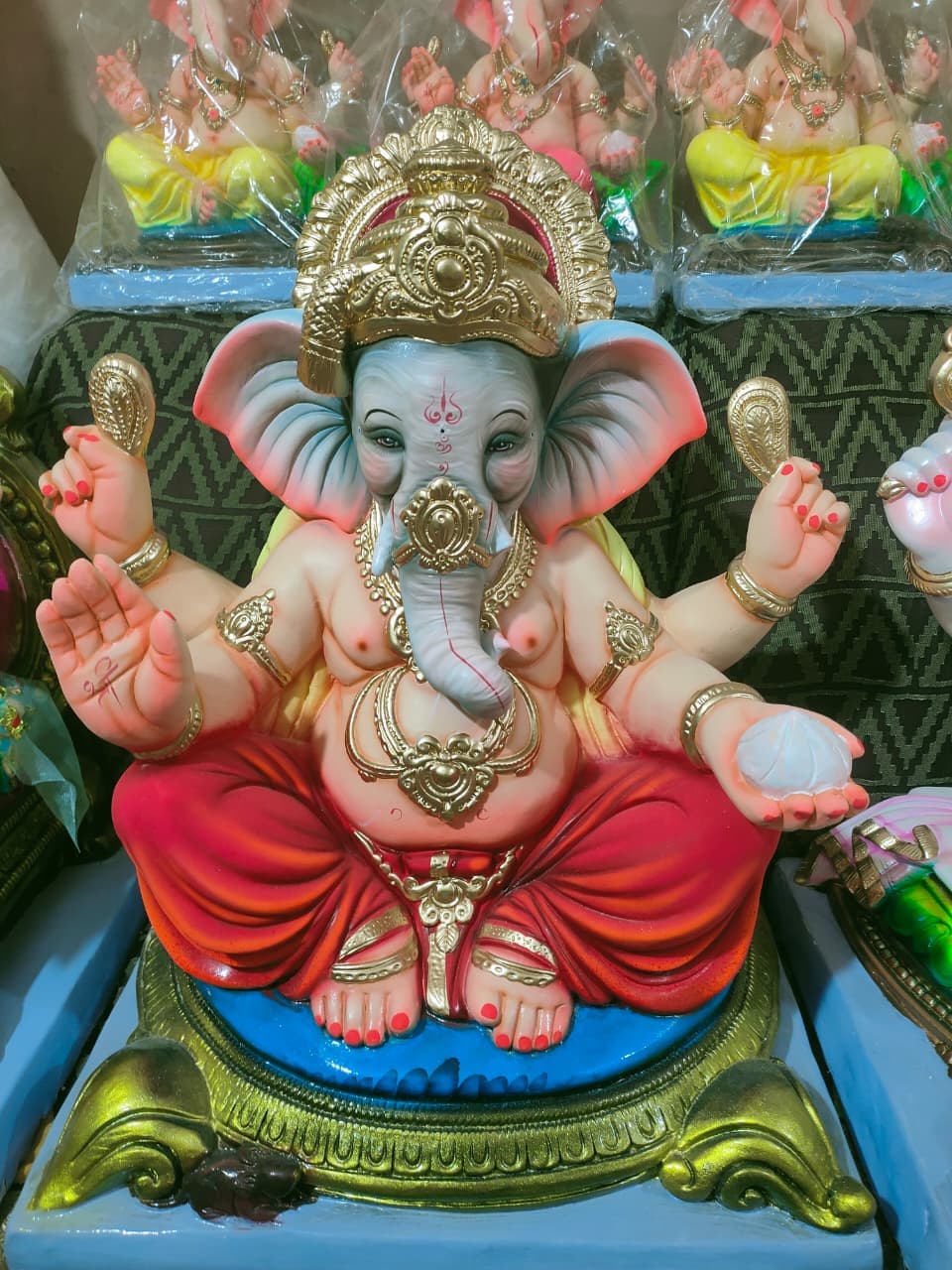 Ganesh Murti G200-16 - 2 FT