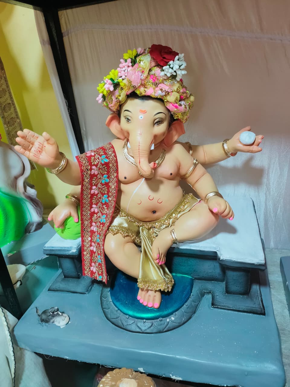 Ganesh Murti G200-18 - 2 FT
