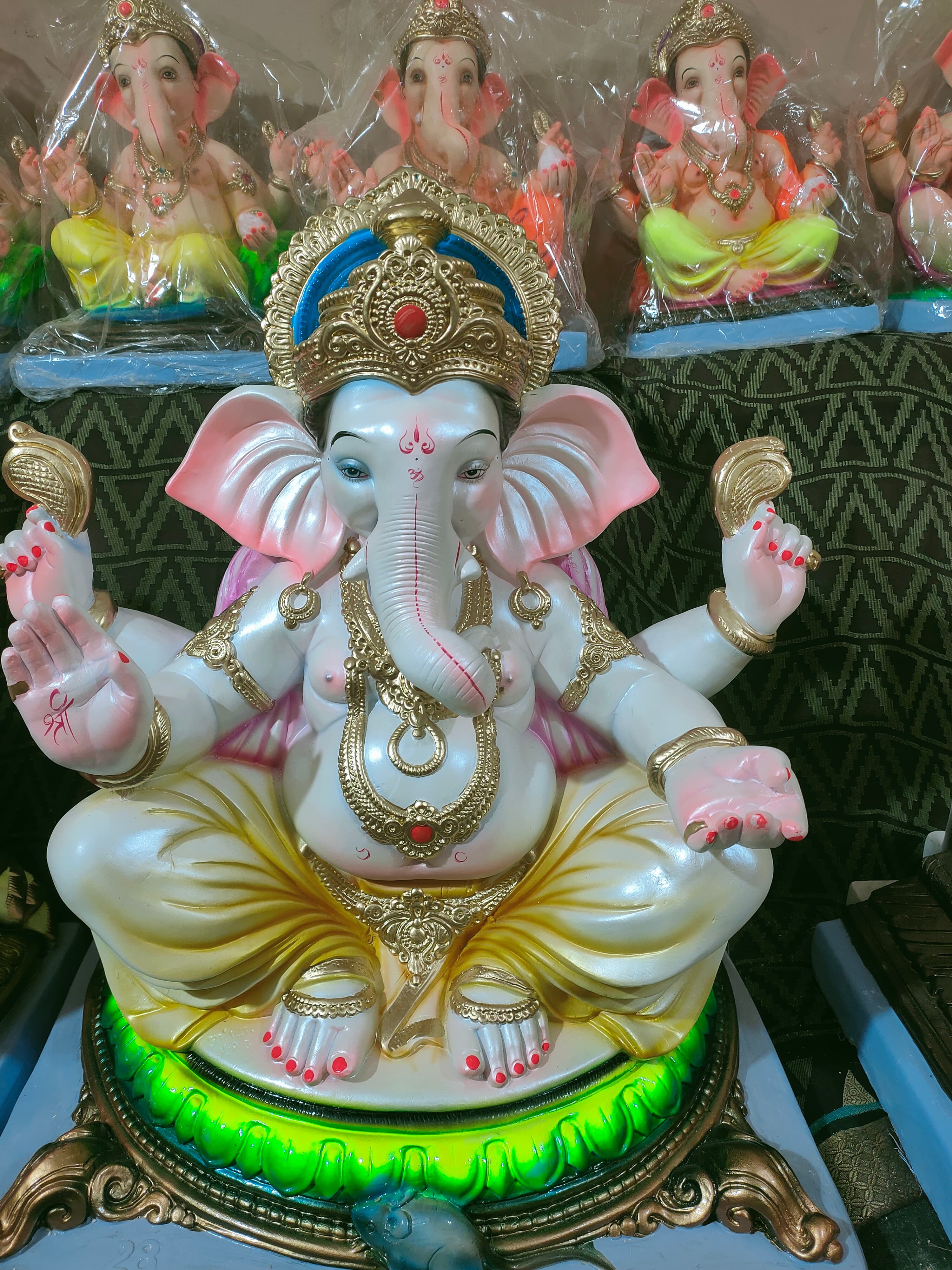 Ganesh Murti G200-54 - 2 FT