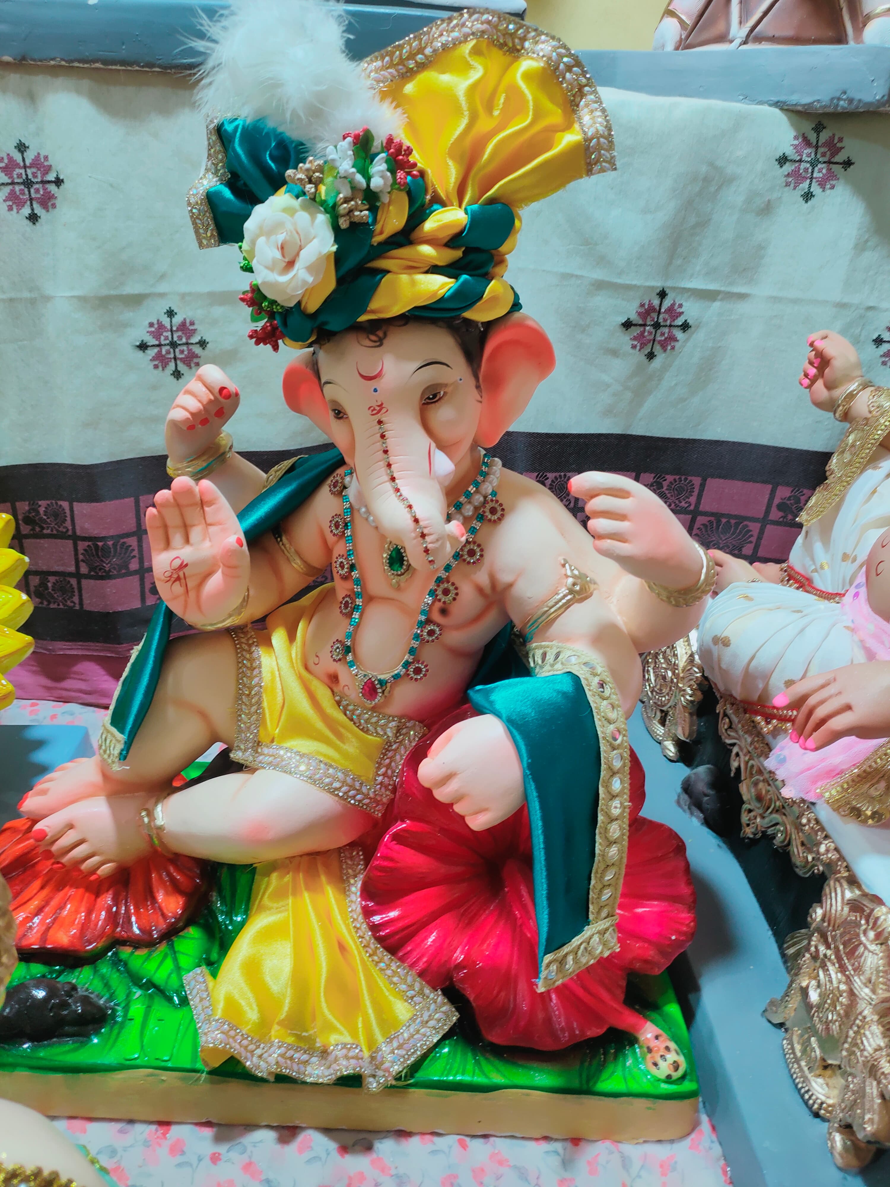 Ganesh Murti G200-81 - 2 FT